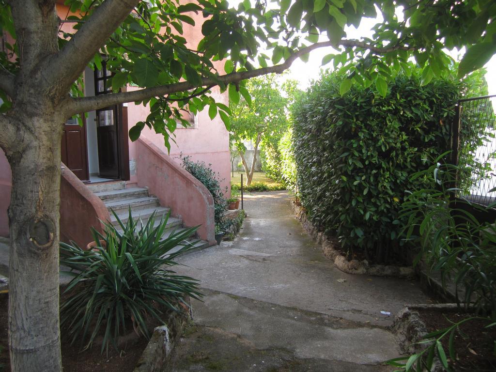 Guest House Ilona Pula Exteriér fotografie
